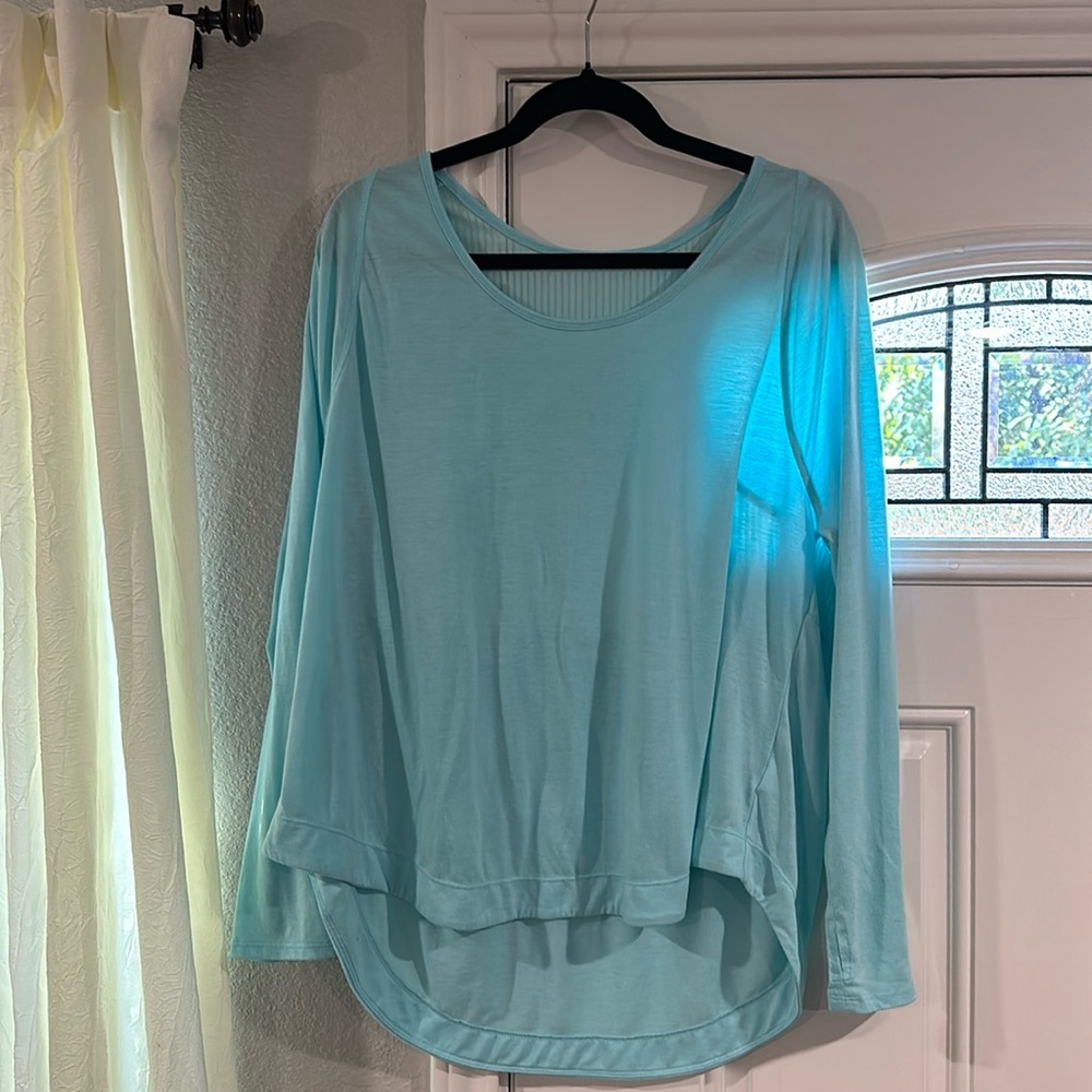 Women’s athletic top